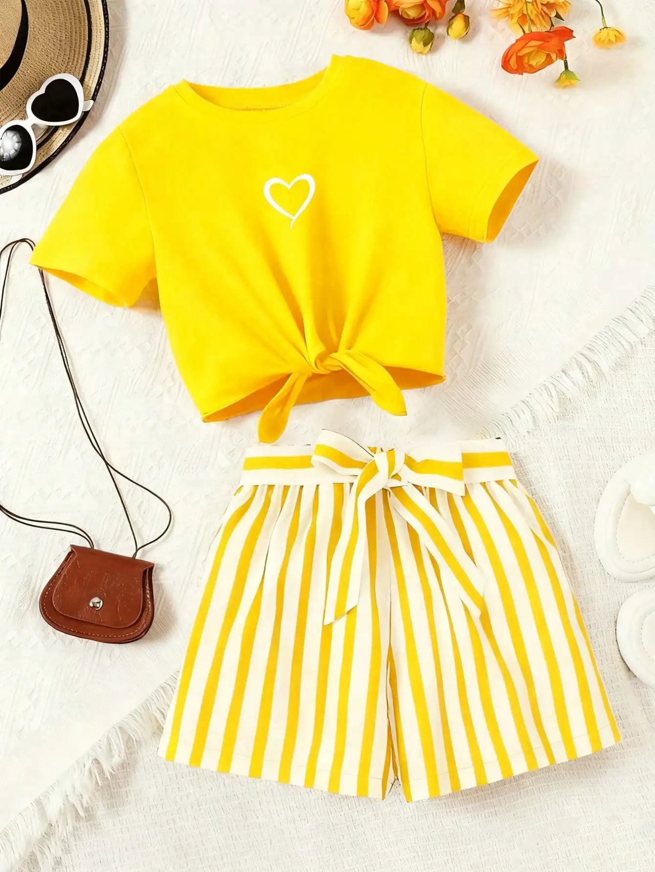 2-delige casual set met liefdesprint en gestreepte shorts