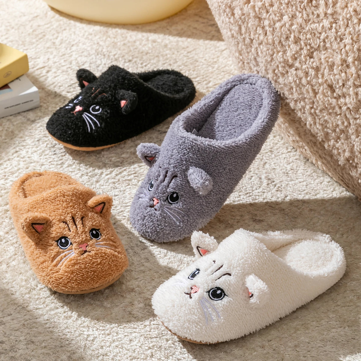 Pluche kattenpantoffels