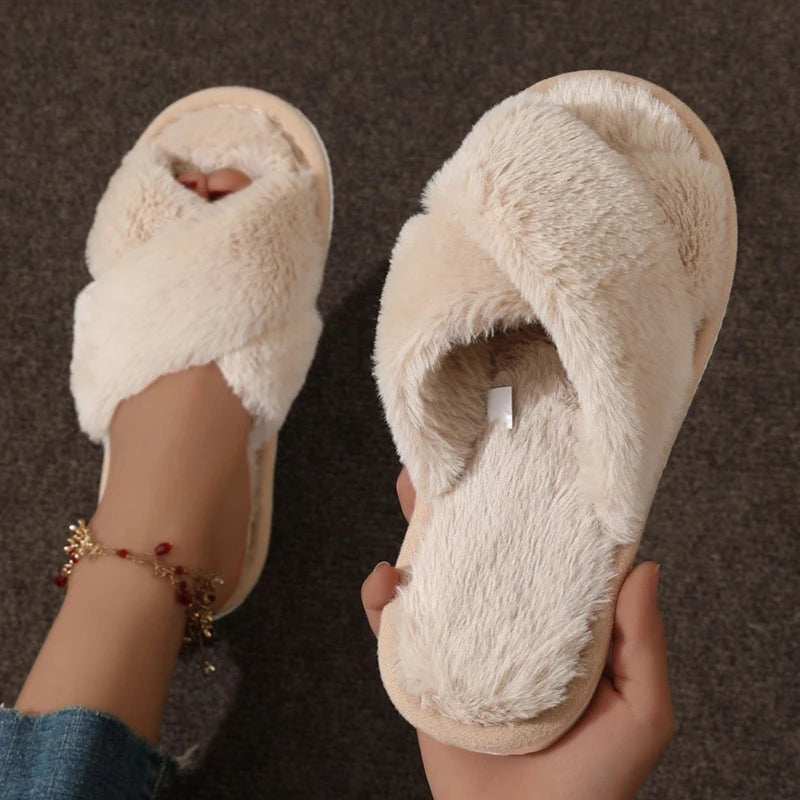 Pluizige slippers met kruisband - afbeelding 18