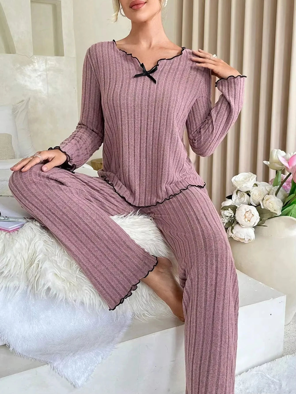 Geribde pyjama met V-hals - afbeelding 15