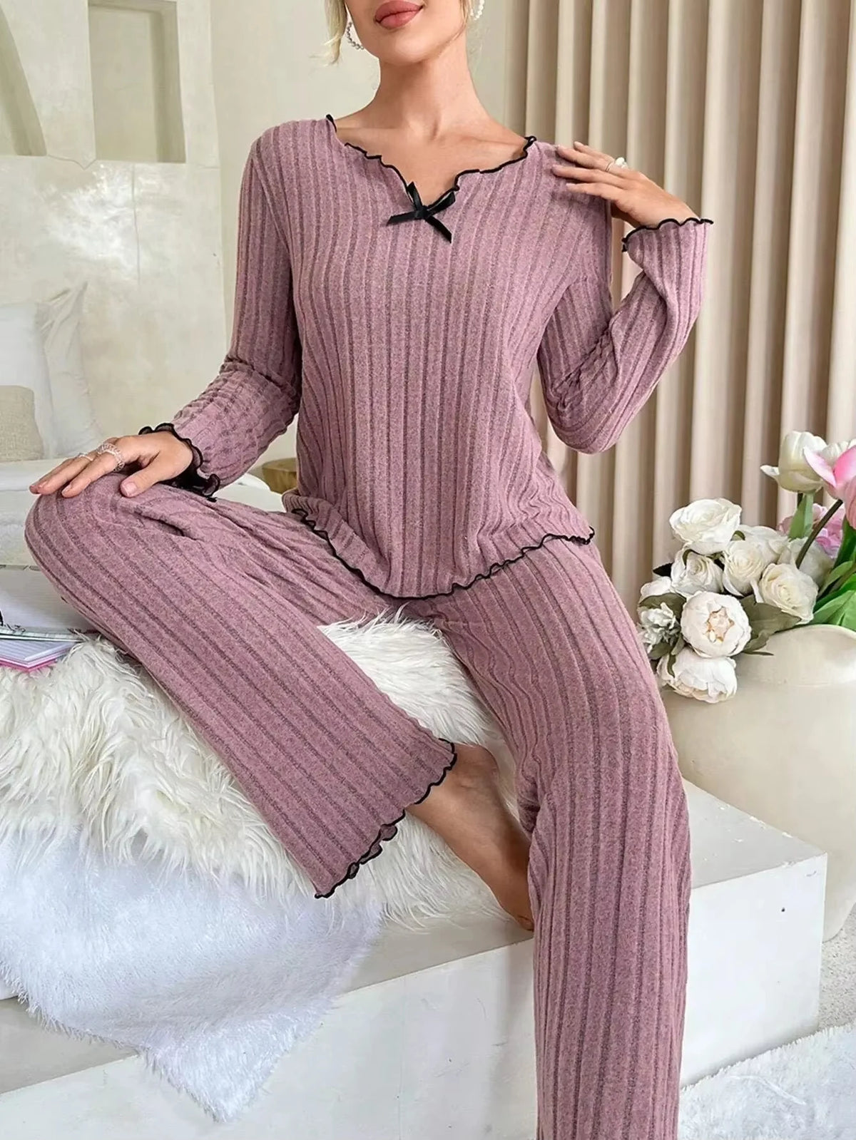 Geribde pyjama met V-hals - afbeelding 15