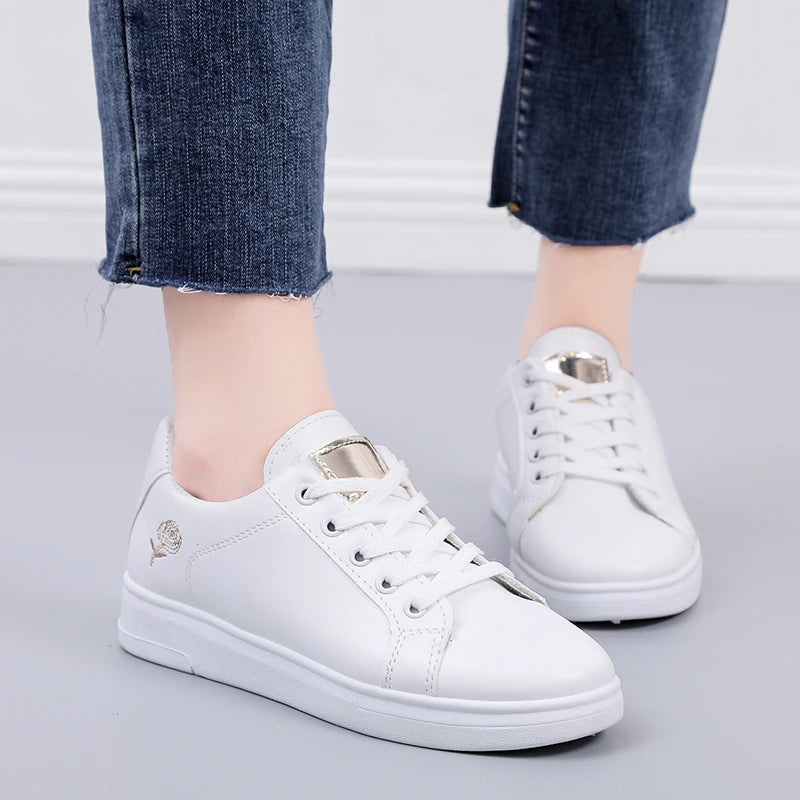 Witte plateausneakers met roosje - afbeelding 5