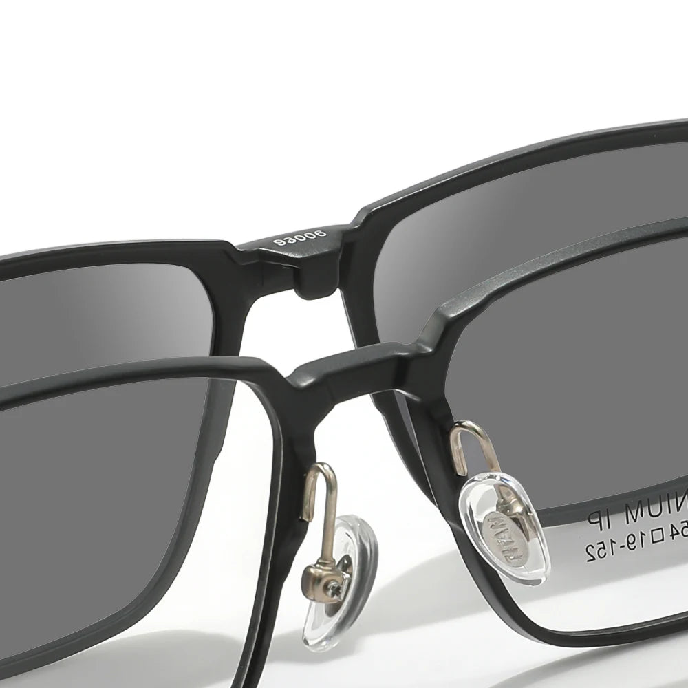 Titanium bril met clip-on zonnebril