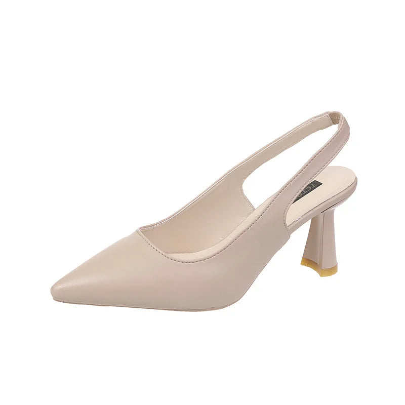 Puntige slingback pumps