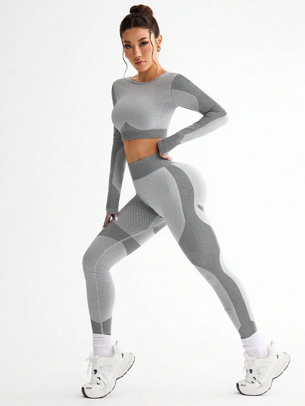 Naadloze sportset met crop top - afbeelding 5