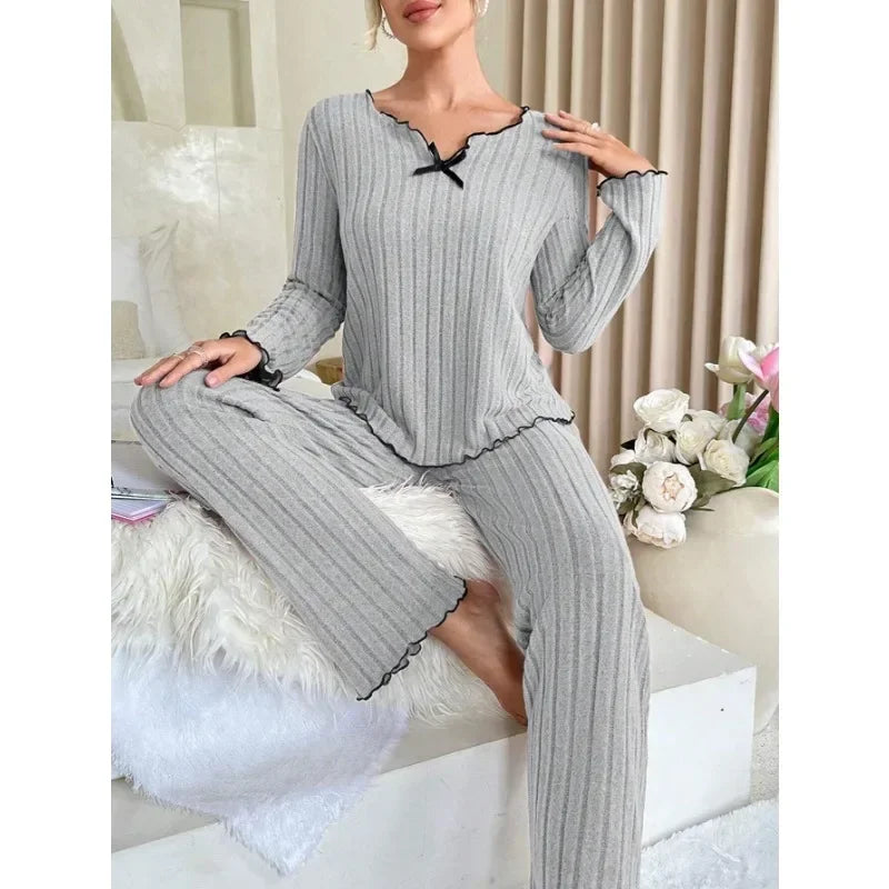 Geribde pyjama met V-hals - afbeelding 2