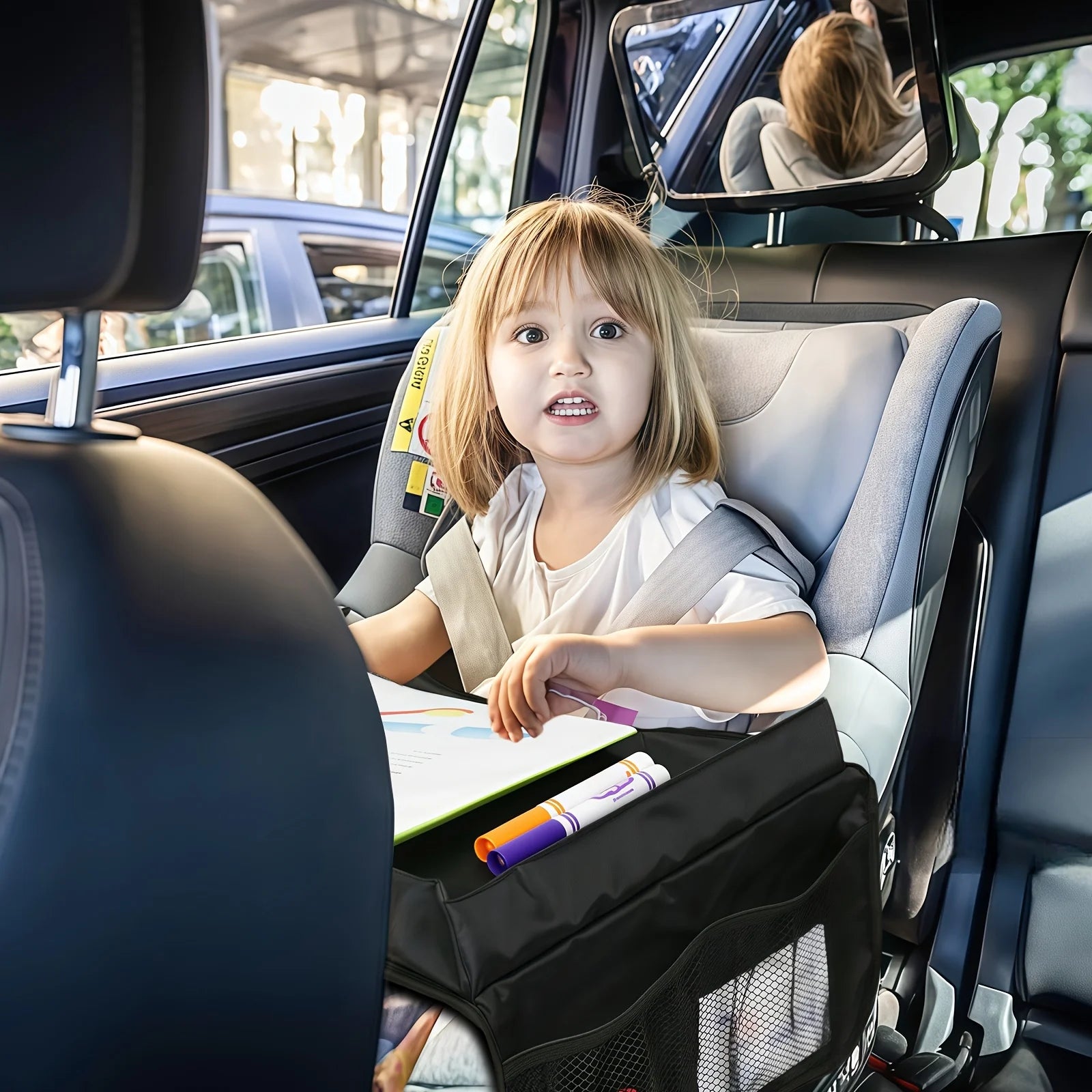 Opvouwbare en uitbreidbare reistafel voor autostoelen