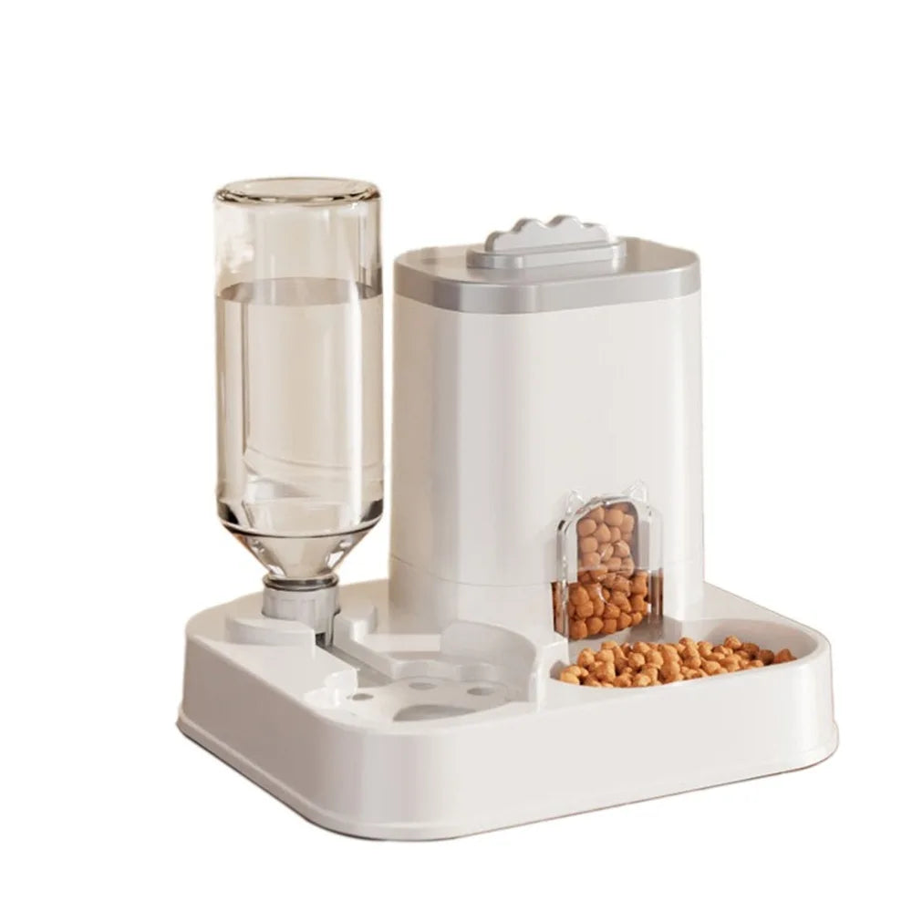 Automatische waterdispenser met geïntegreerde voerbak