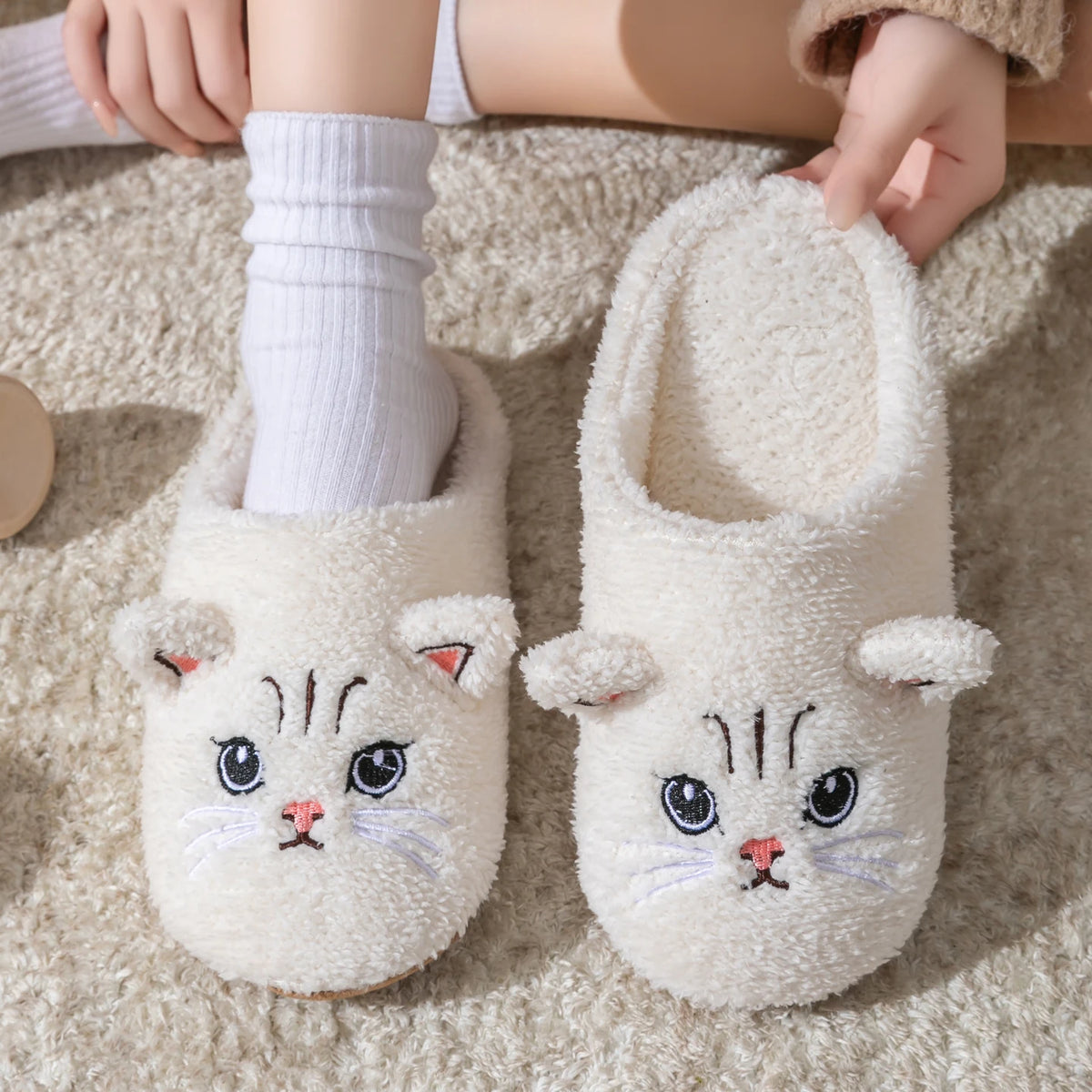 Pluche kattenpantoffels - afbeelding 9