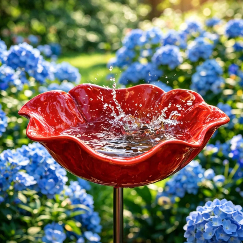 Bloemvormige metalen waterhouder op standaard