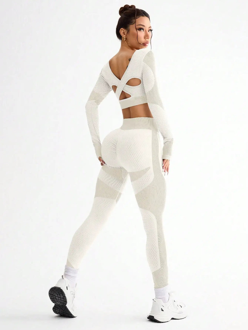 Naadloze sportset met crop top - afbeelding 13