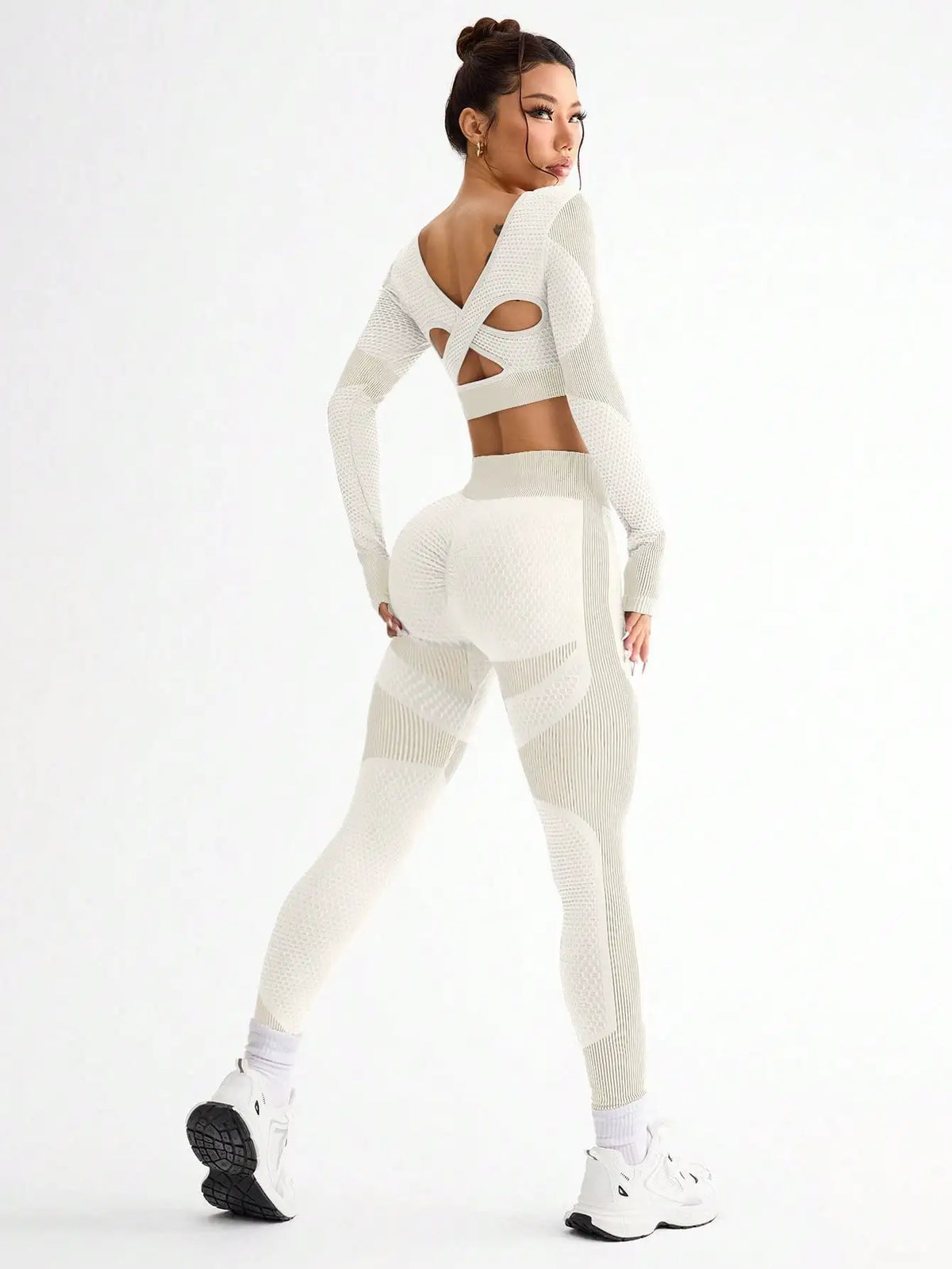 Naadloze sportset met crop top - afbeelding 13