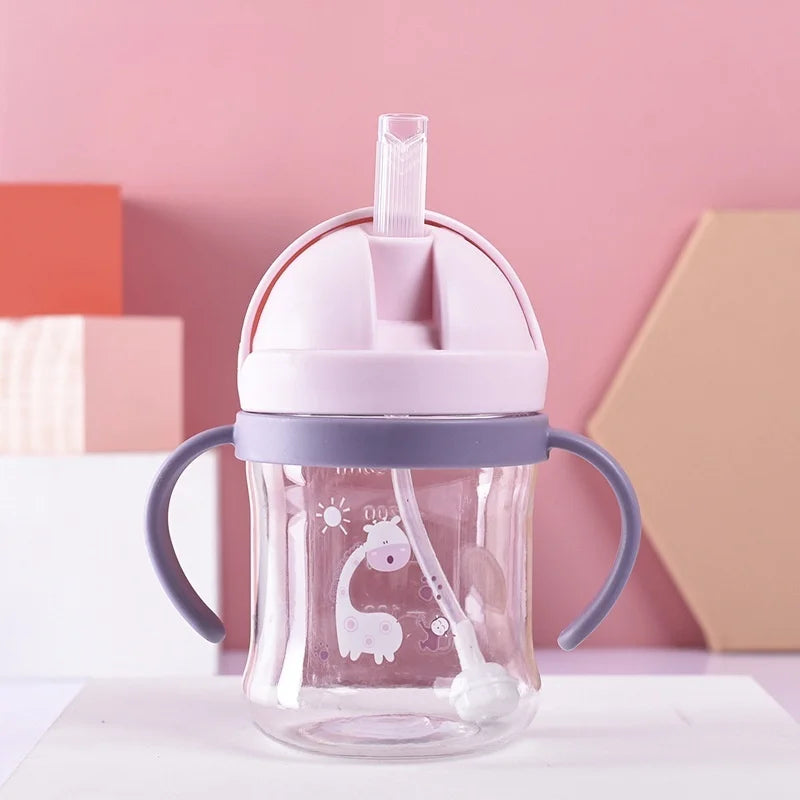 Drinkbeker met handgrepen en rietje