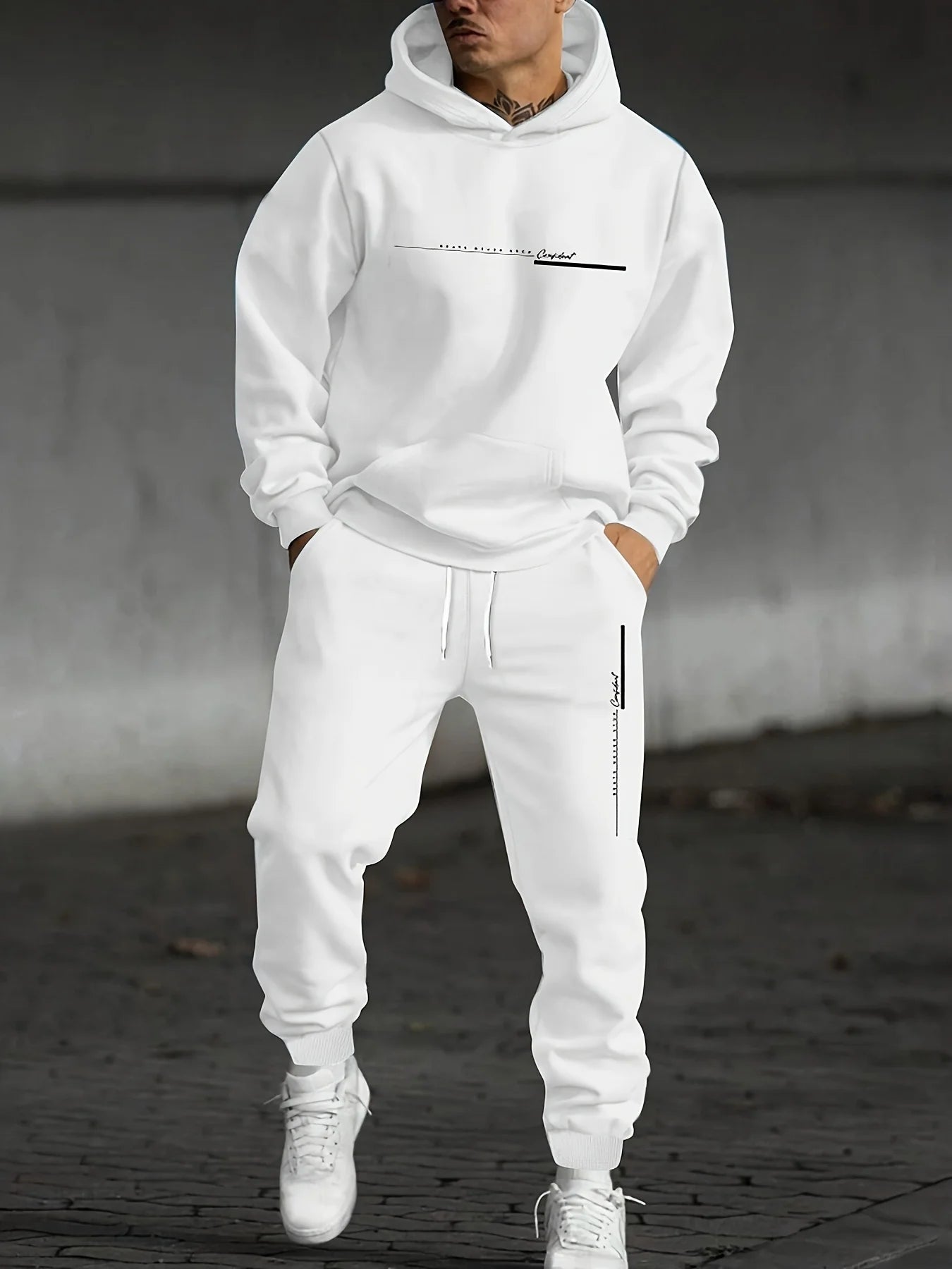 Capuchontrui met joggingbroek