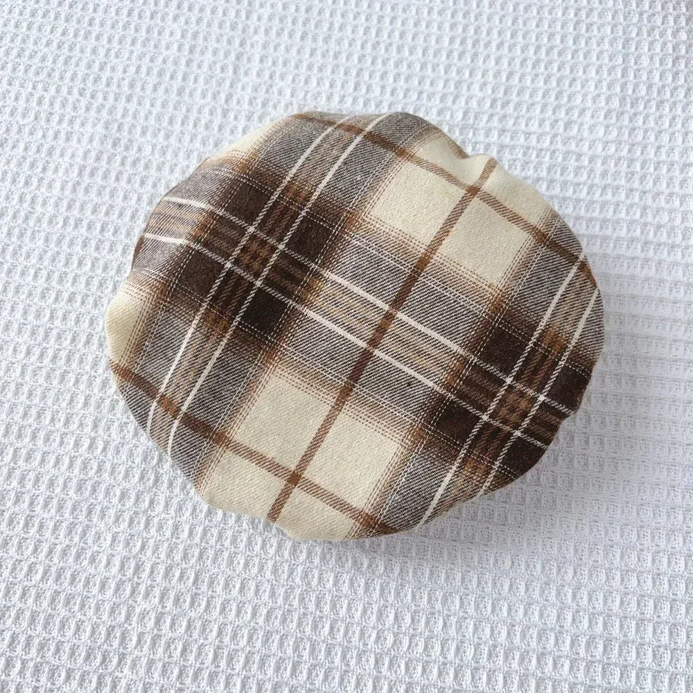Geruite meisjesjurk met baret - afbeelding 3