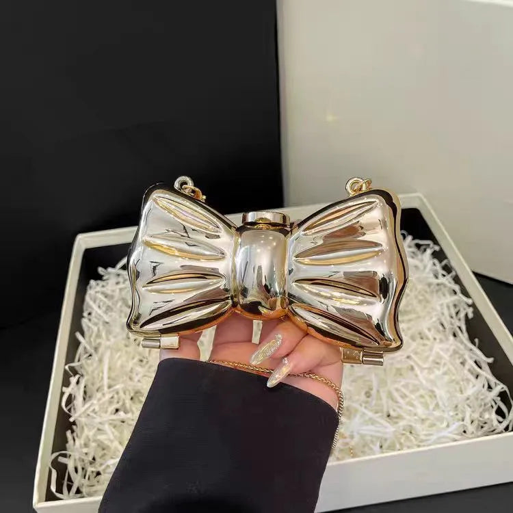 Metallic clutch in strikvorm - afbeelding 3