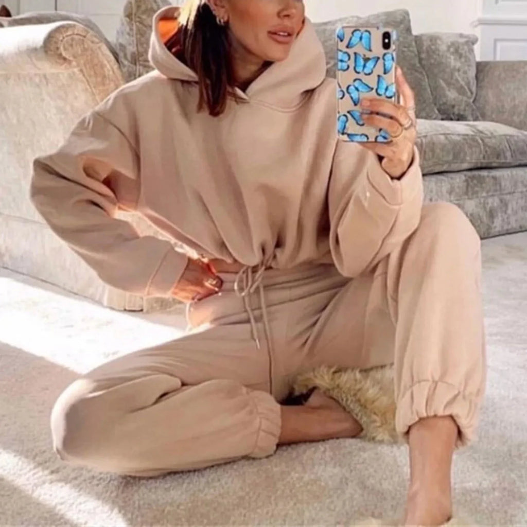 Cropped hoodie en joggingbroek