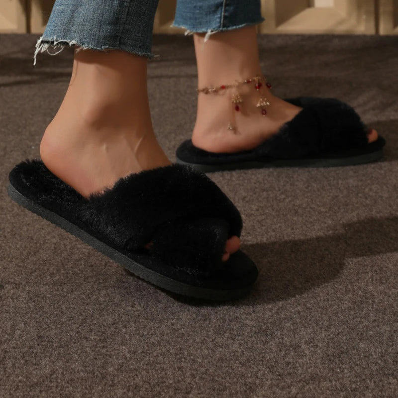 Pluizige slippers met kruisband - afbeelding 7