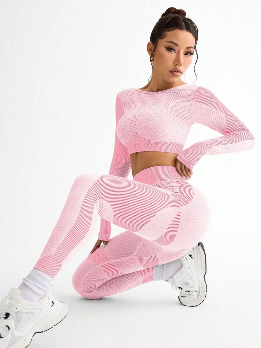 Naadloze sportset met crop top - afbeelding 3