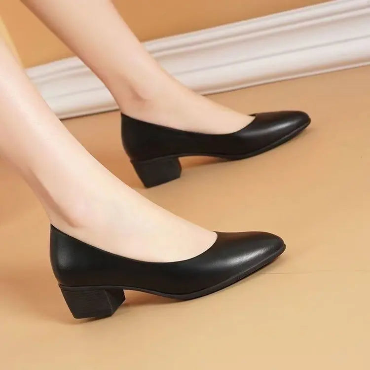 Zwarte pumps met blokhak - afbeelding 7
