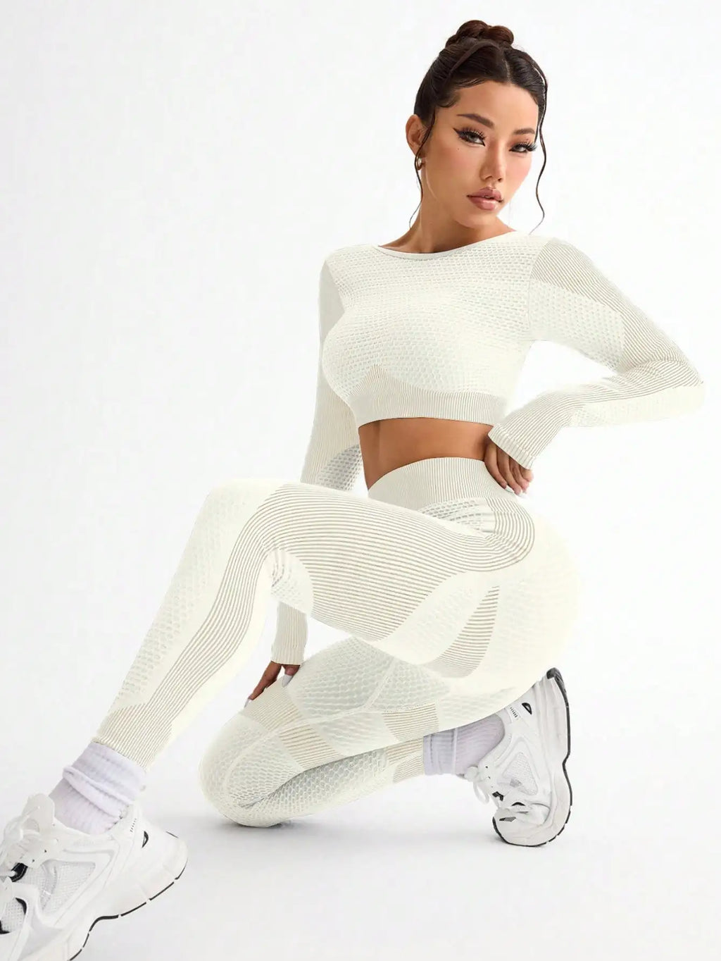 Naadloze sportset met crop top - afbeelding 6