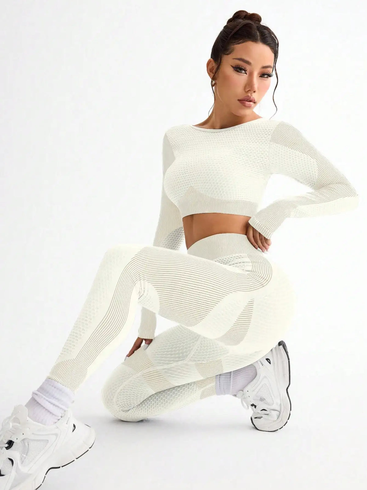 Naadloze sportset met crop top - afbeelding 6