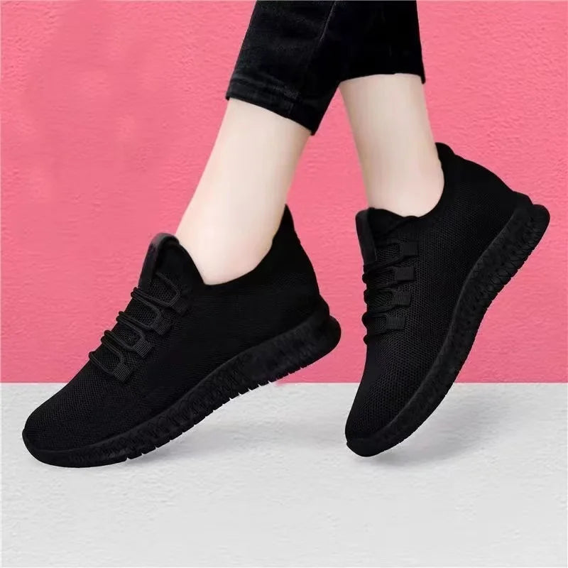 Ademende zwarte damessneakers - afbeelding 4
