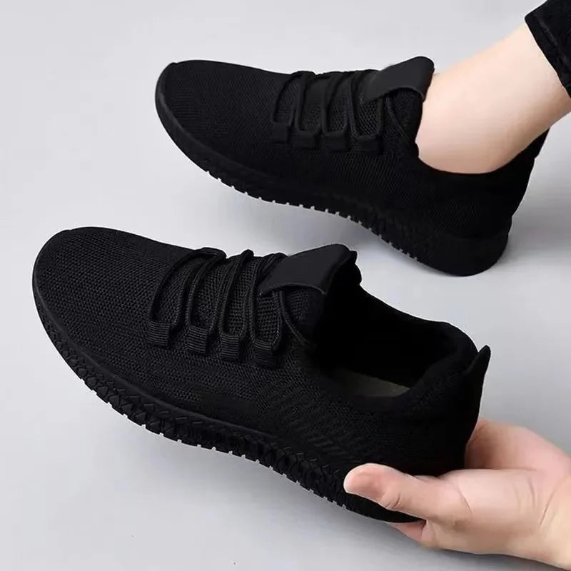 Ademende zwarte damessneakers - afbeelding 2