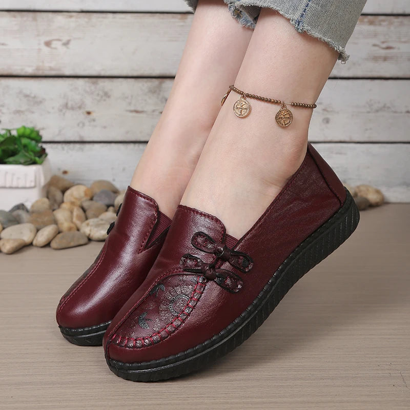 Damesloafers met bloemmotief