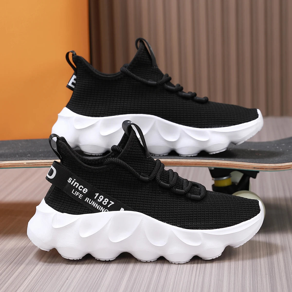 Ademende herensneakers