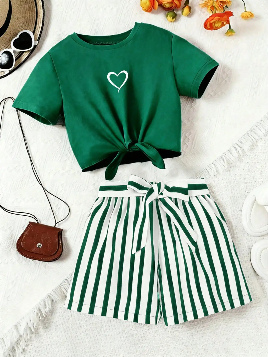 2-delige casual set met liefdesprint en gestreepte shorts
