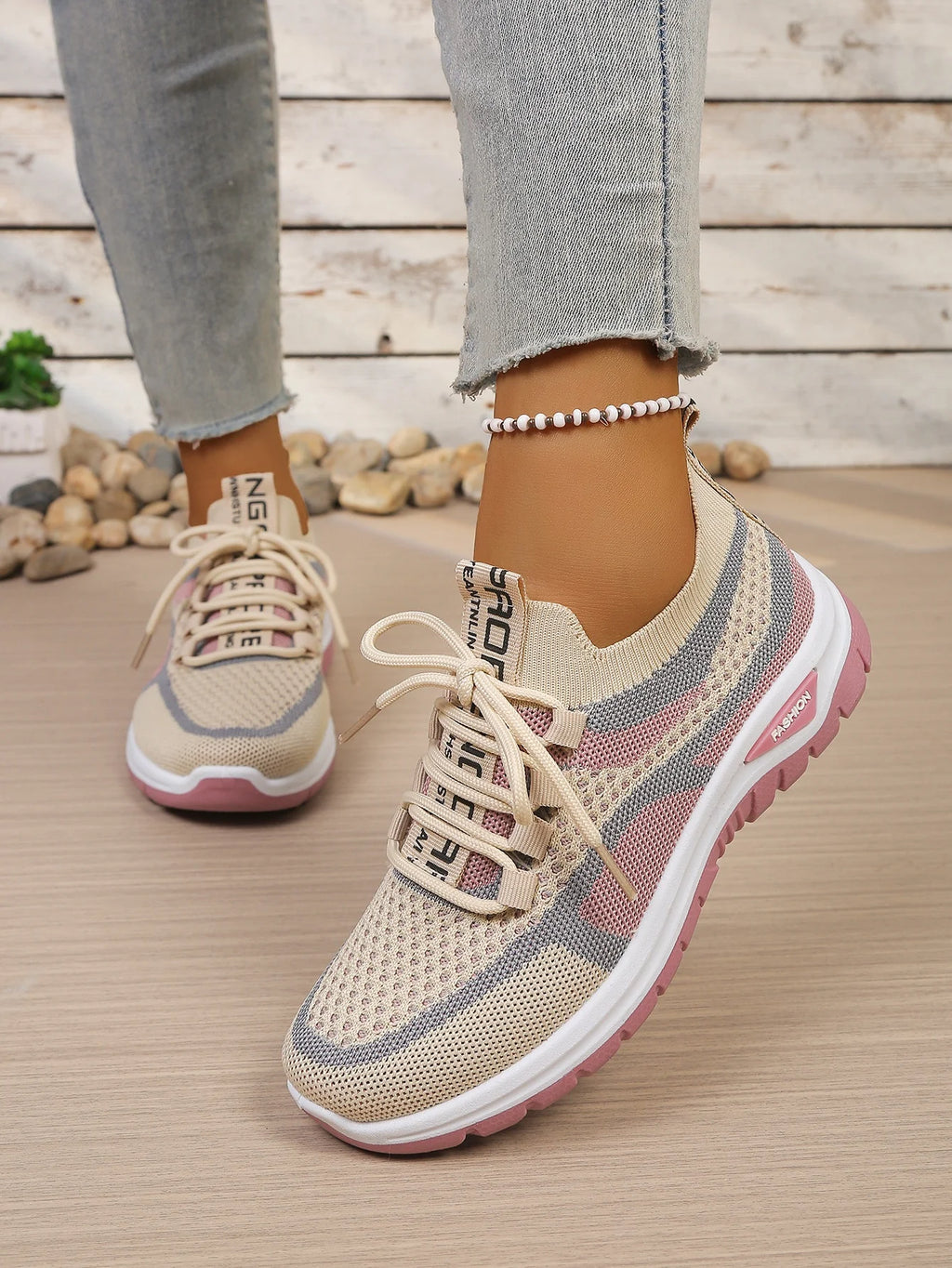 Tweekleurige gebreide sneakers