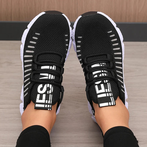 Ademende gebreide sneakers