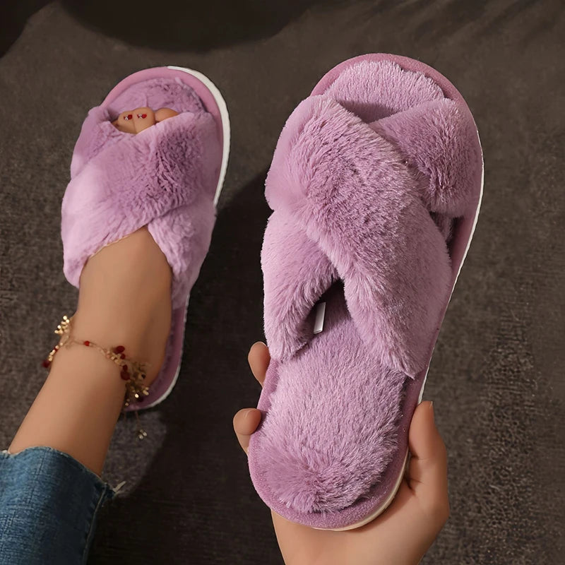 Pluizige slippers met kruisband - afbeelding 19